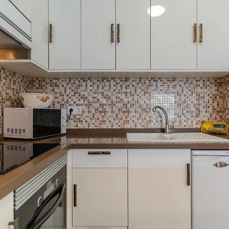 Victoria Court 2 Pool Апартаменты *