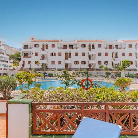 Victoria Court 2 Pool