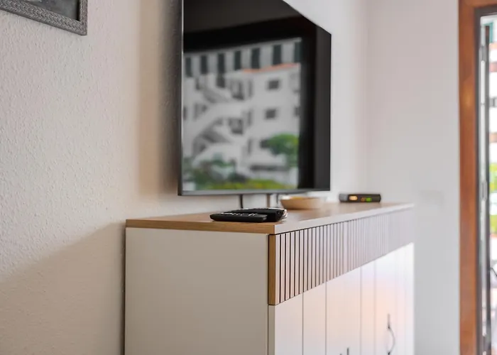 Victoria Court 2 Pool Apartment