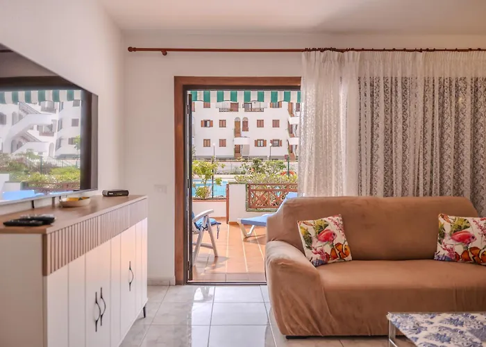 Victoria Court 2 Pool Apartment Los Cristianos (Tenerife)