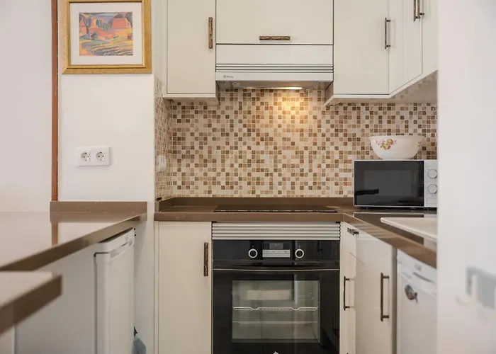 Victoria Court 2 Pool Los Cristianos (Tenerife)