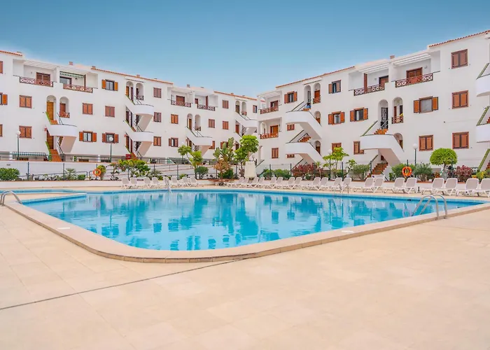 Victoria Court 2 Pool