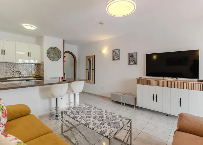 Apartment Victoria Court 2 Pool Los Cristianos (Tenerife)