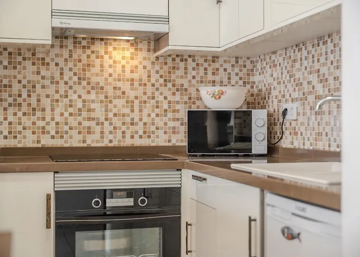 Victoria Court 2 Pool *